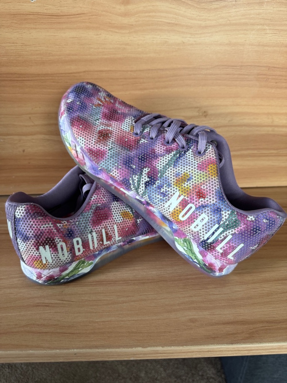Nobull Trainers Floral Multicolor. Mens size 10.
Unisex